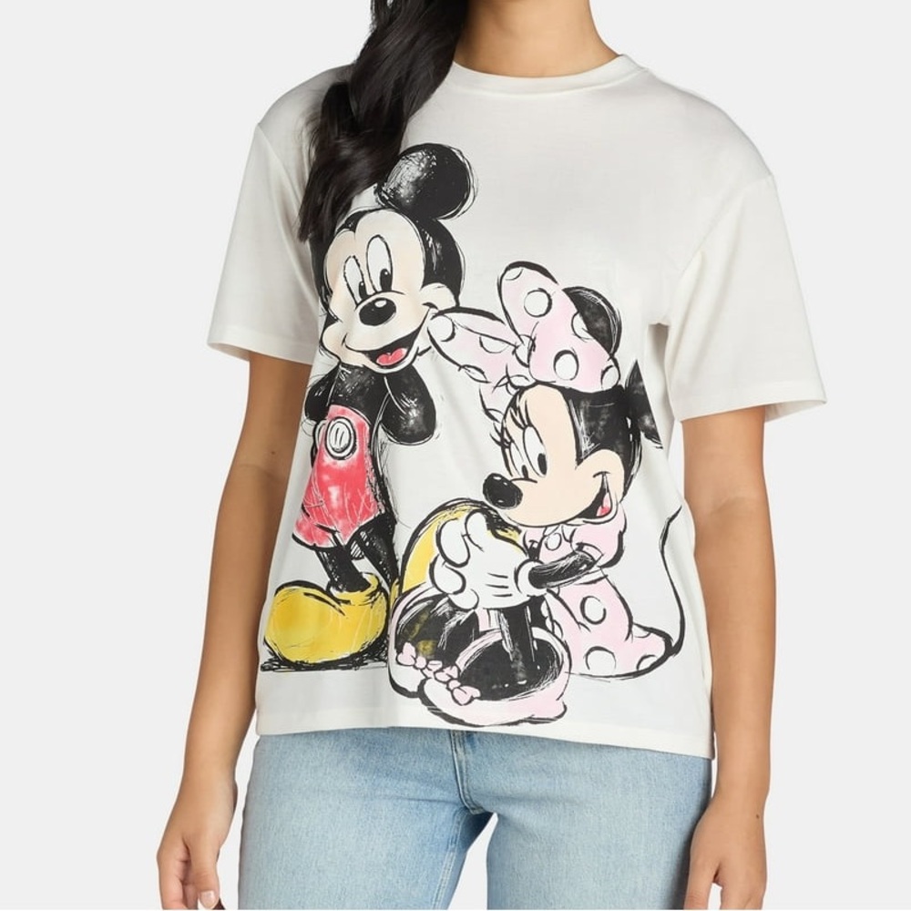 FINAL CALL Mickey and Minnie Mouse Women's Graphic Tee with Short SleevesSize XL